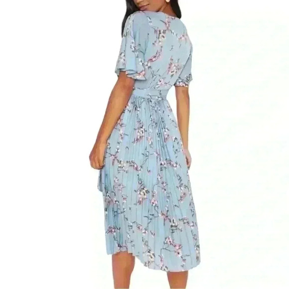 PrettyLittleThing Dusty Blue Floral Pleated Midi Dress-NWOT - Picture 2 of 9